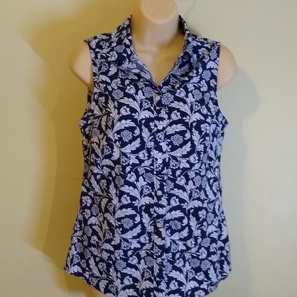 Banana Republic Sleeveless Blue White Top Size 4